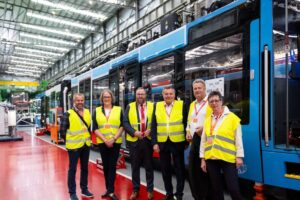 Representantes de Alta Austria conocen los avances de Stadler Valencia: Íñigo Parra guía la visita institucional